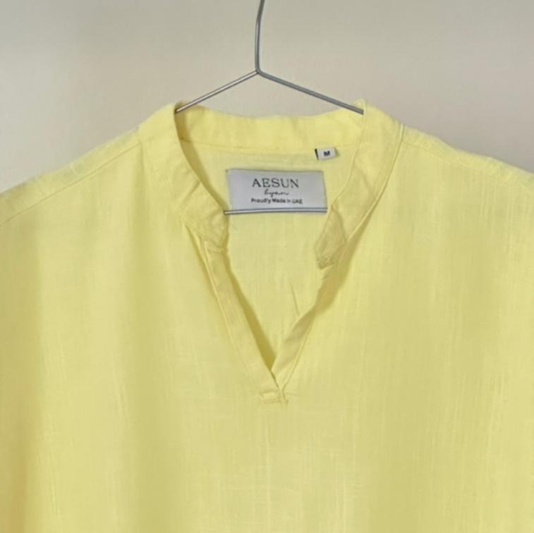 V-neck T-shirt