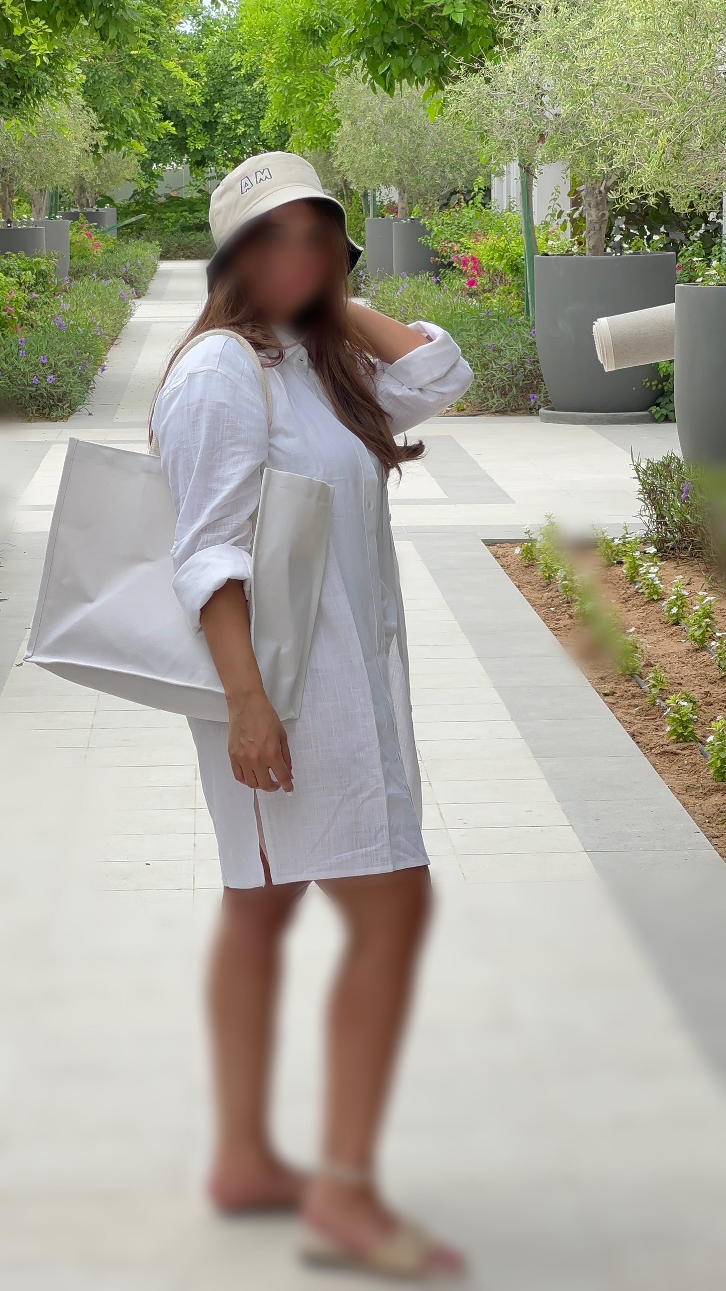 Shirt with side slit